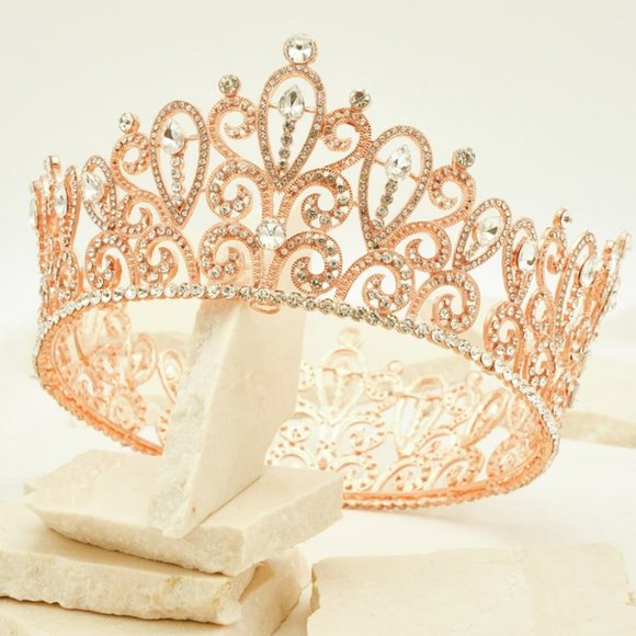 Bohemian Luxury Crown Decorates NXTR330147 - Picture 1 of 3